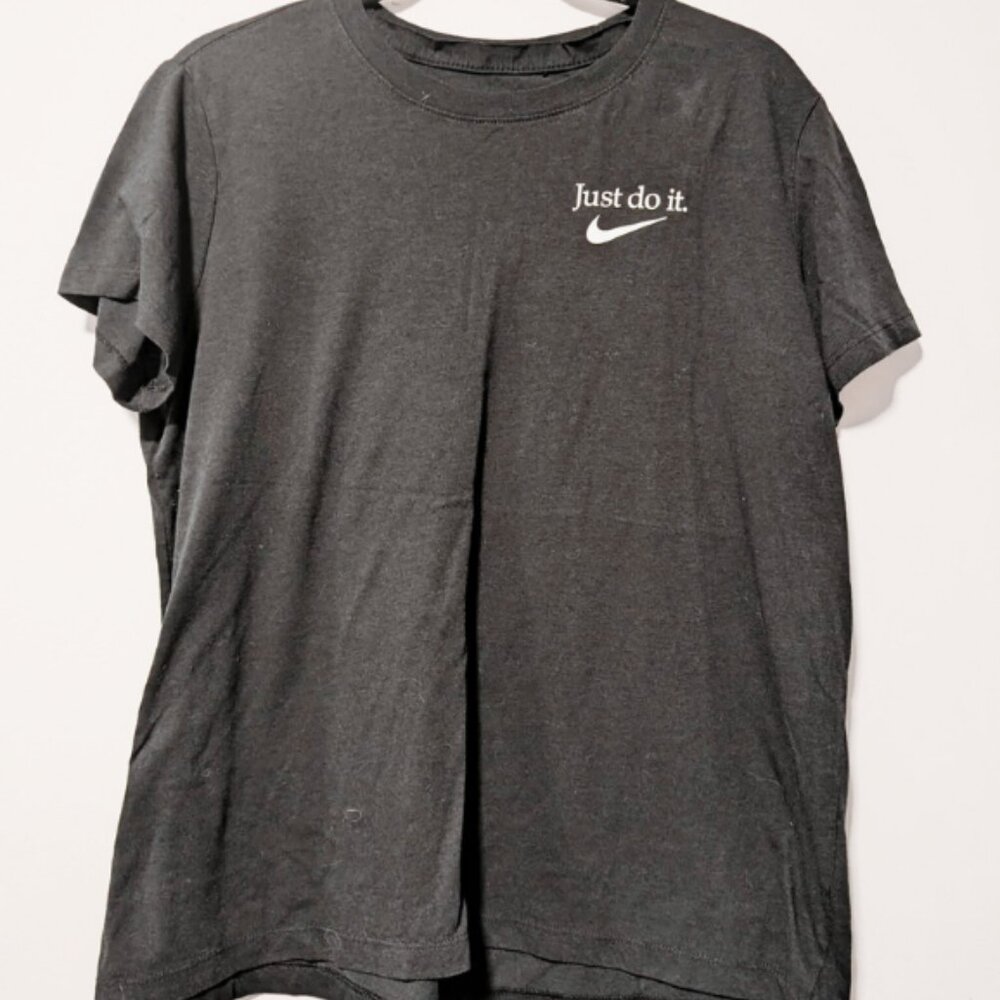 Womens Nike Tshirt